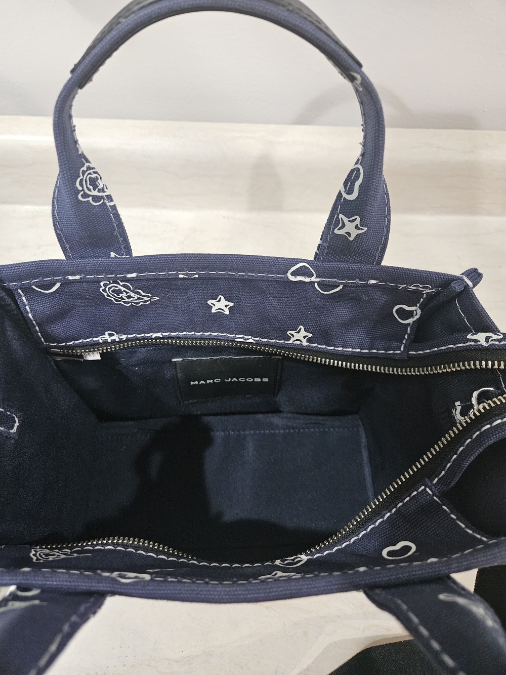 Marc Jacobs Small Tote - Picture 6 of 12